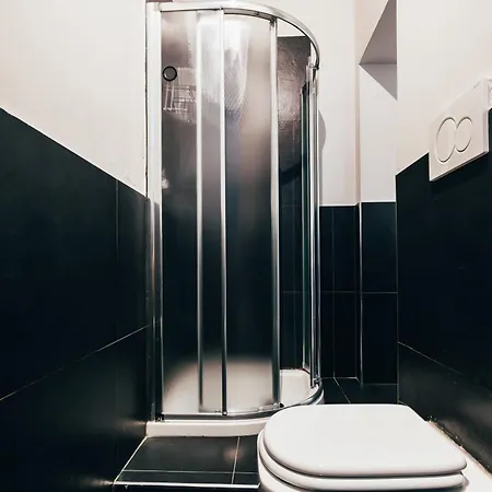 Guest house - Private Bathroom