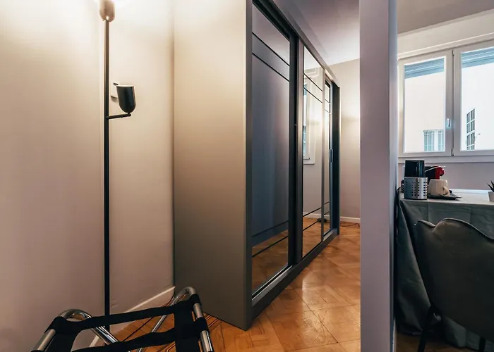 - Private Bathroom Болонья